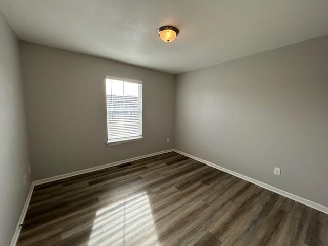 9712 E 221st Street, Peculiar, MO 64078