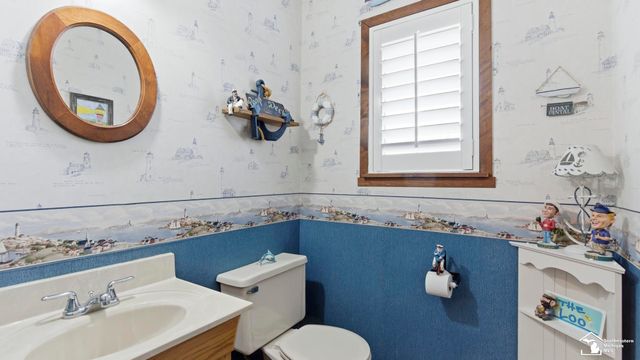 30990 Bayview Drive, Gibraltar, MI 48173