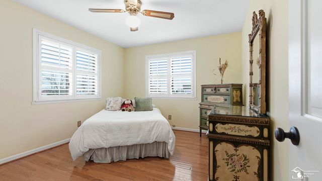 30990 Bayview Drive, Gibraltar, MI 48173