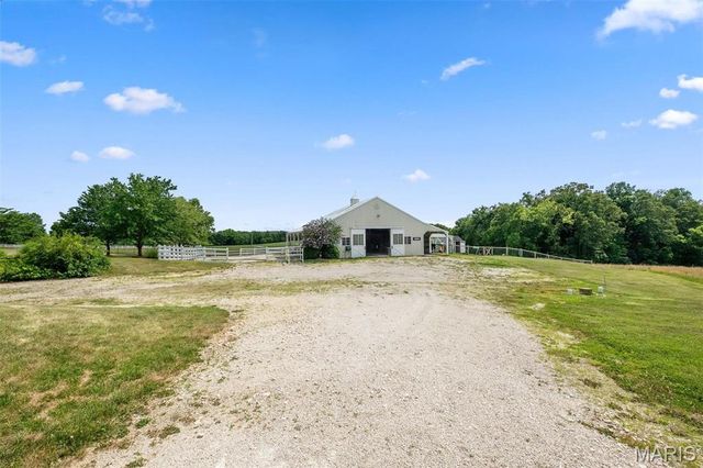 850 AJ Farm Lane, Washington, MO 63090