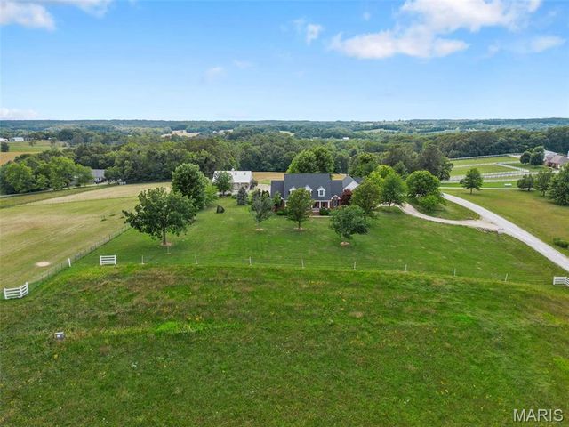 850 AJ Farm Lane, Washington, MO 63090