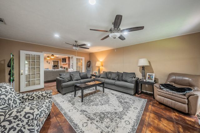 613 N Overlook Drive, Kerens, TX 75144
