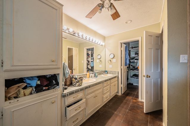613 N Overlook Drive, Kerens, TX 75144