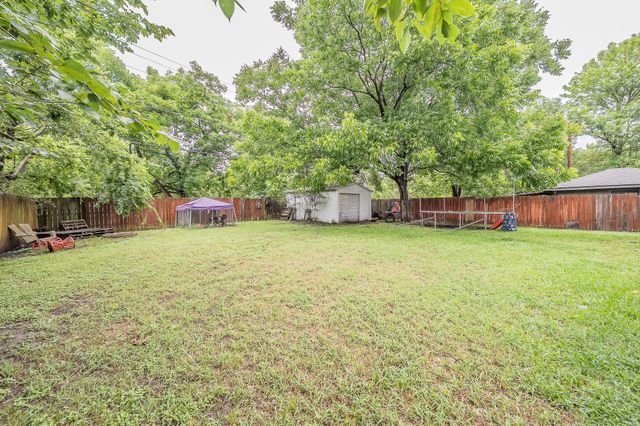613 N Overlook Drive, Kerens, TX 75144