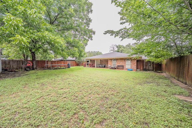613 N Overlook Drive, Kerens, TX 75144