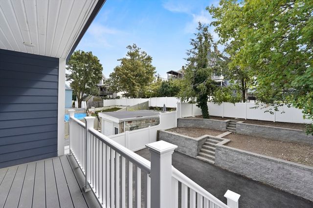 17 Wellington 1, Somerville, MA 02145