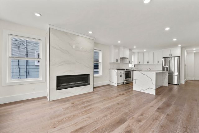 17 Wellington 1, Somerville, MA 02145