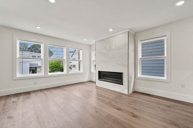 17 Wellington 1, Somerville, MA 02145