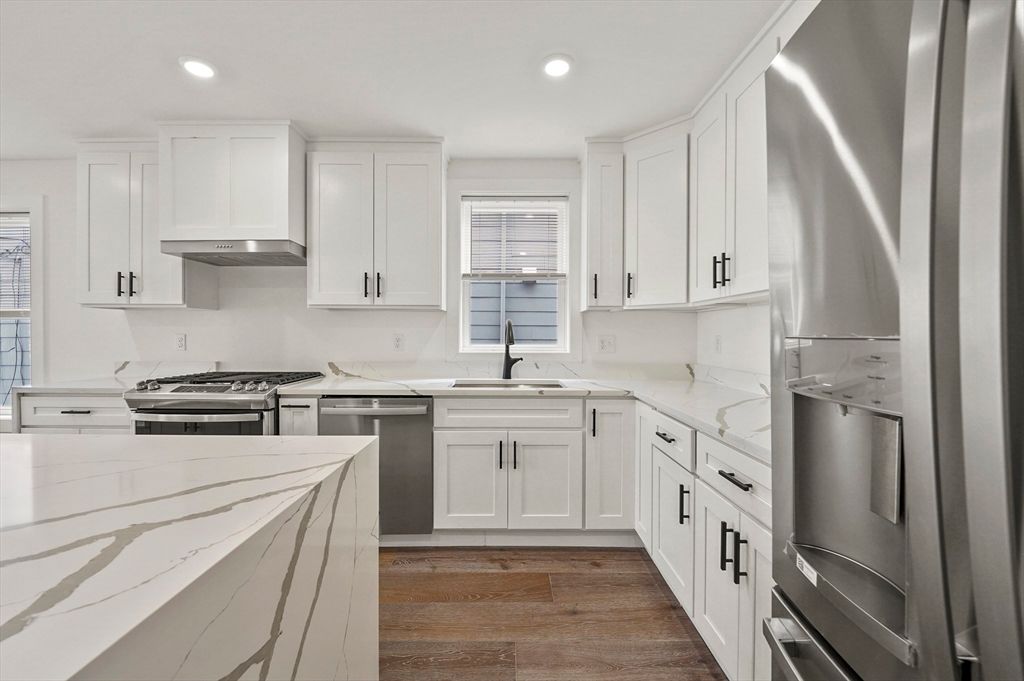 17 Wellington 1, Somerville, MA 02145