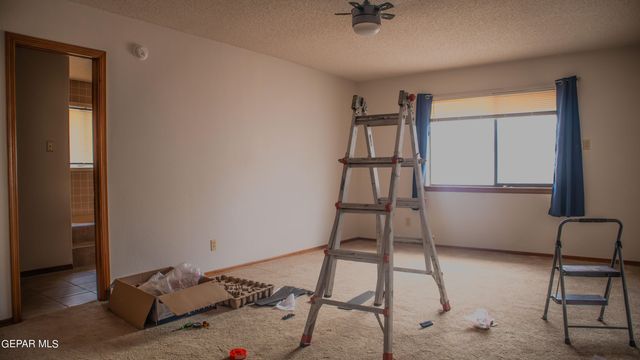 4521 R L SHOEMAKER Drive, El Paso, TX 79924