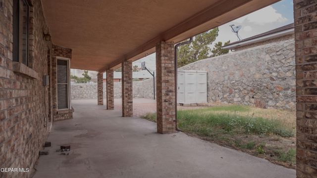 4521 R L SHOEMAKER Drive, El Paso, TX 79924