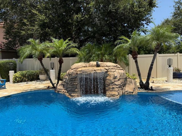 12928 Pennell Pines Road, Boynton Beach, FL 33436