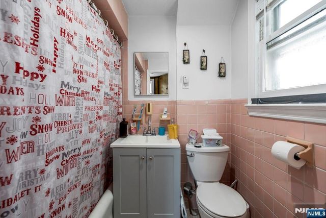 307 Washington Avenue, Hackensack, NJ 07601