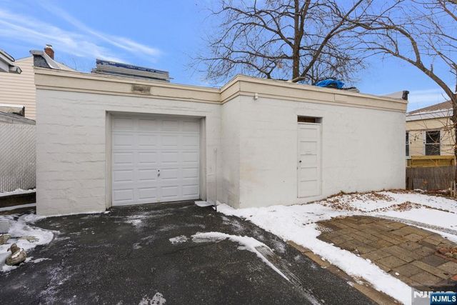 307 Washington Avenue, Hackensack, NJ 07601