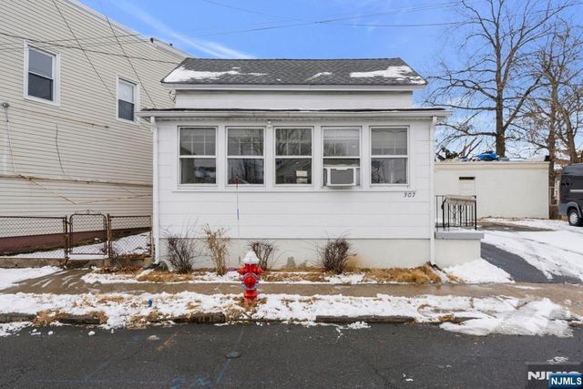 307 Washington Avenue, Hackensack, NJ 07601