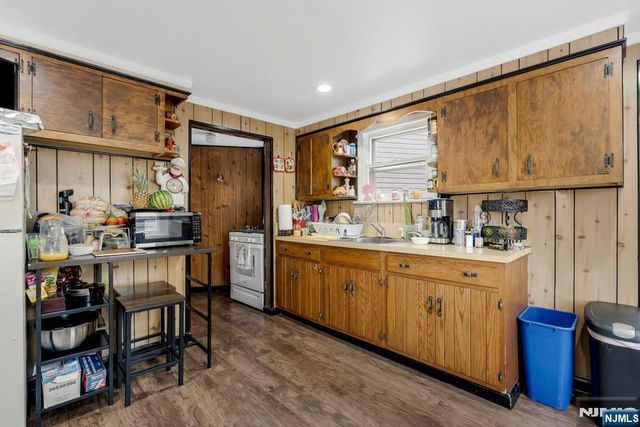 307 Washington Avenue, Hackensack, NJ 07601