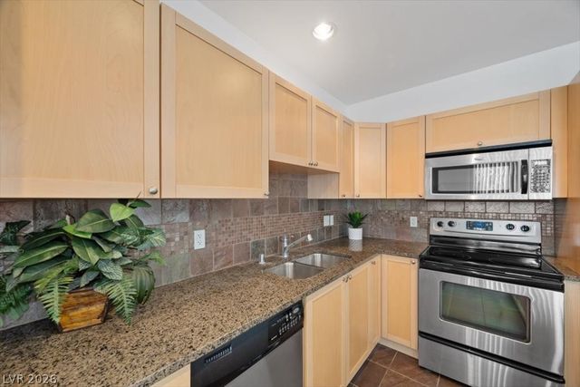 2405 West Serene Ave 631, Las Vegas, NV 89123