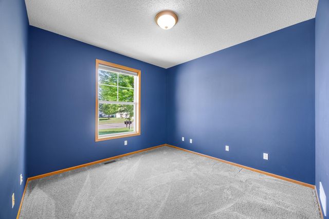 13827 Savanna Drive, Rogers, MN 55374