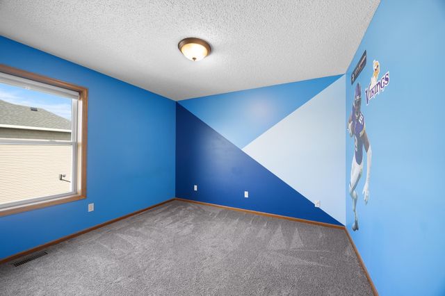 13827 Savanna Drive, Rogers, MN 55374