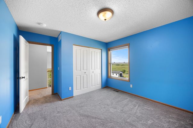 13827 Savanna Drive, Rogers, MN 55374