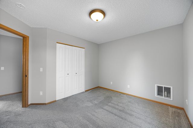 13827 Savanna Drive, Rogers, MN 55374