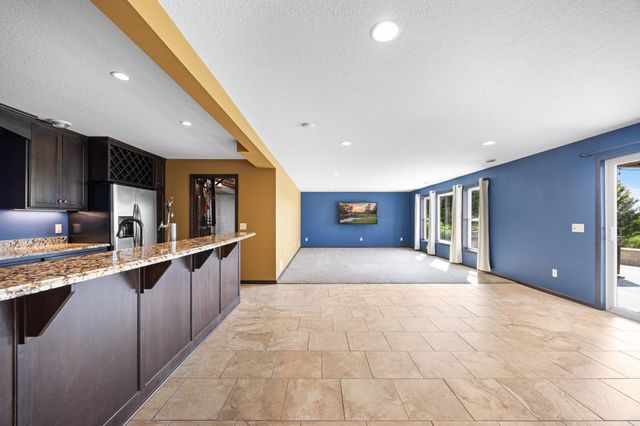 13827 Savanna Drive, Rogers, MN 55374