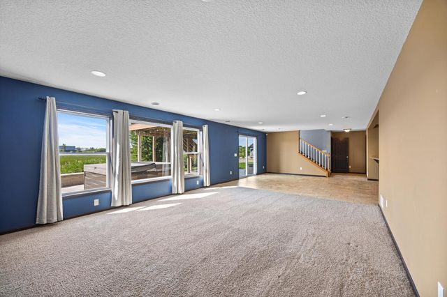 13827 Savanna Drive, Rogers, MN 55374