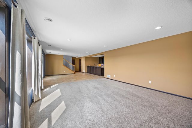 13827 Savanna Drive, Rogers, MN 55374
