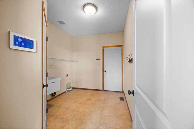 13827 Savanna Drive, Rogers, MN 55374