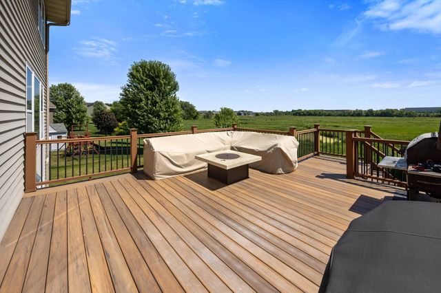 13827 Savanna Drive, Rogers, MN 55374