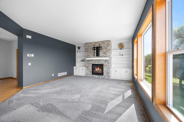 13827 Savanna Drive, Rogers, MN 55374