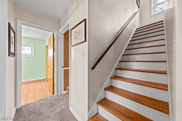 72 Pinehurst Road, Munroe Falls, OH 44262