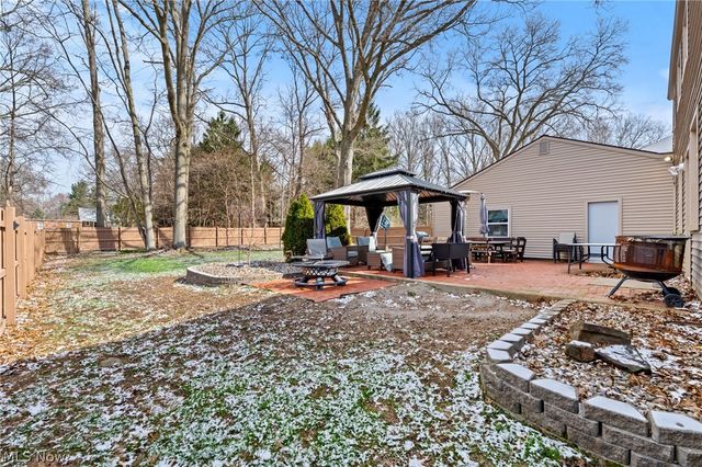 72 Pinehurst Road, Munroe Falls, OH 44262