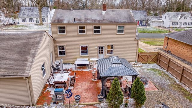 72 Pinehurst Road, Munroe Falls, OH 44262