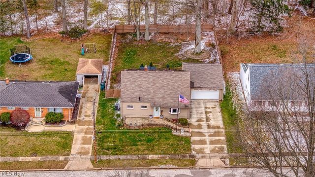 72 Pinehurst Road, Munroe Falls, OH 44262