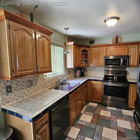 45113 Lindsey Drive, Van Buren, MI 48111