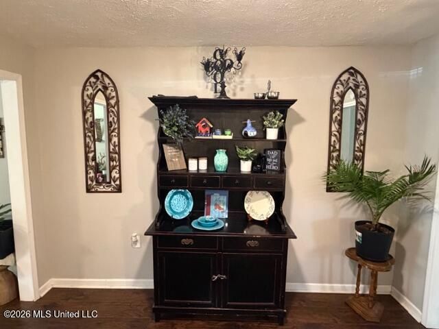 561 Lowe Circle, Richland, MS 39218