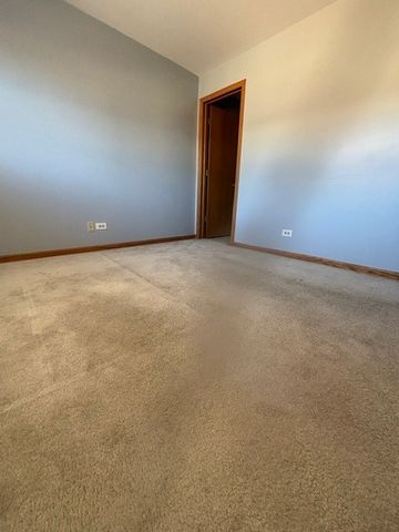 8320 W Belmont Avenue 11, Chicago, IL 60634