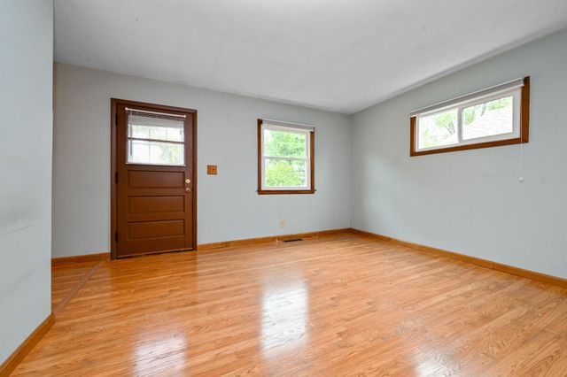 6333 52nd Avenue N, Crystal, MN 55428