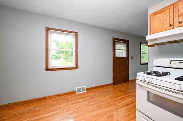 6333 52nd Avenue N, Crystal, MN 55428