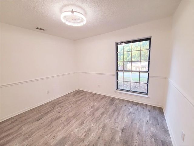 5405 Larchmont Drive, Mobile, AL 36693
