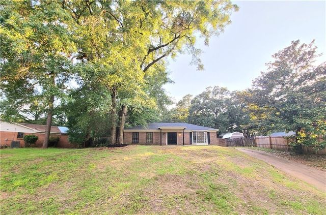 5405 Larchmont Drive, Mobile, AL 36693