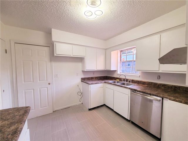 5405 Larchmont Drive, Mobile, AL 36693
