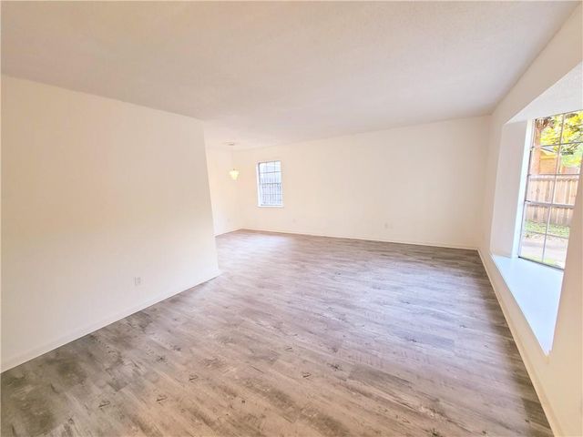 5405 Larchmont Drive, Mobile, AL 36693