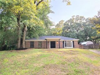 5405 Larchmont Drive, Mobile, AL 36693