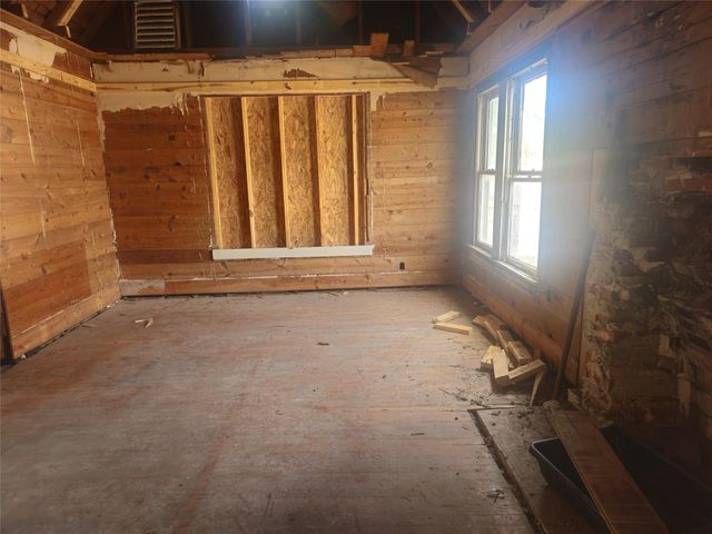 507 Merchant Street, El Campo, TX 77437