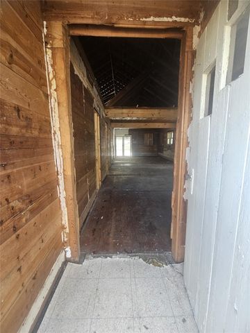 507 Merchant Street, El Campo, TX 77437