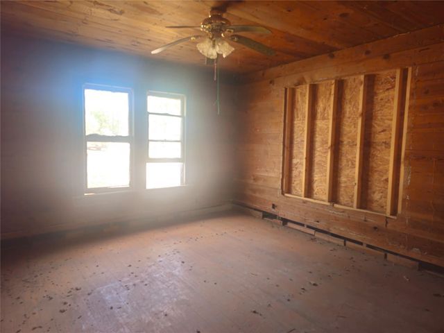 507 Merchant Street, El Campo, TX 77437