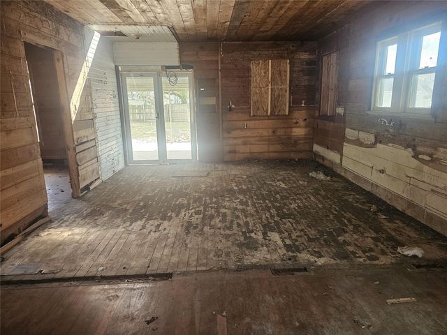 507 Merchant Street, El Campo, TX 77437