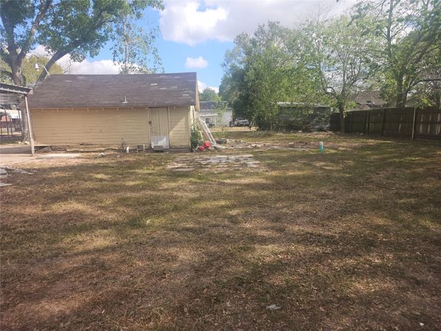 507 Merchant Street, El Campo, TX 77437
